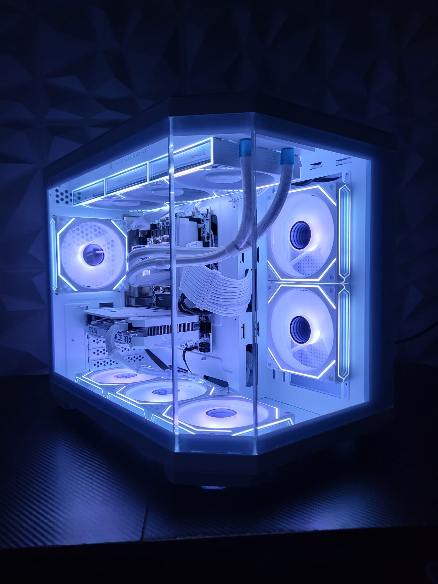 White end Gaming Pc intel i9 12900k NVIDIA RTX 5060 SSD RGB